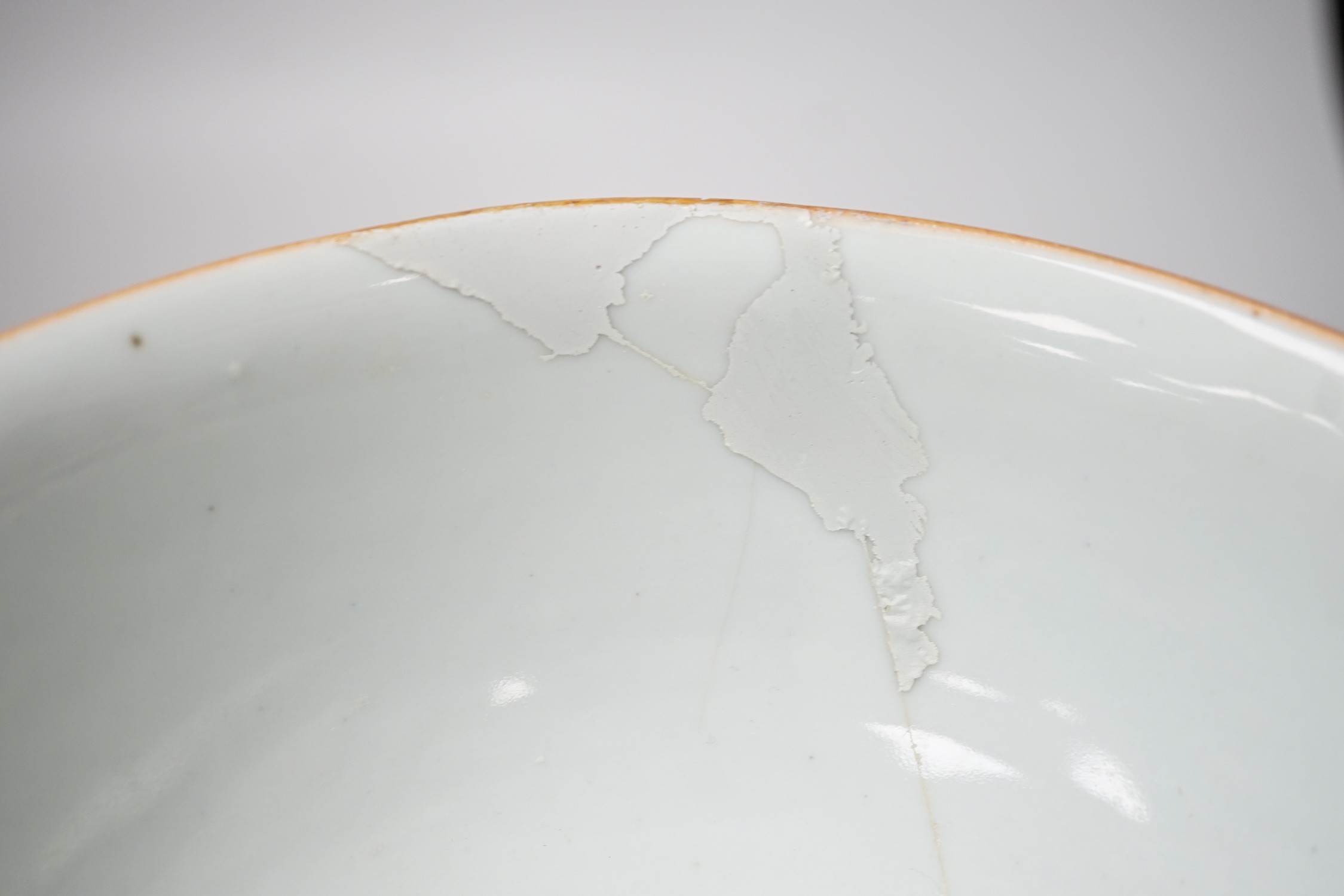 A Chinese famille rose 'eight horses' bowl, early 20th century. 18cm diameter